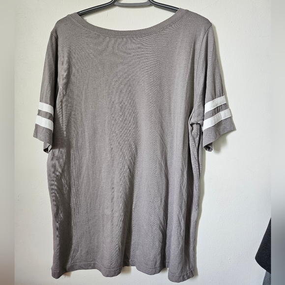 Disney Mickey Mouse VINTAGE Football Grey Top PLUS SIZE 0 TORRID SPORT sleep new - Picture 4 of 9